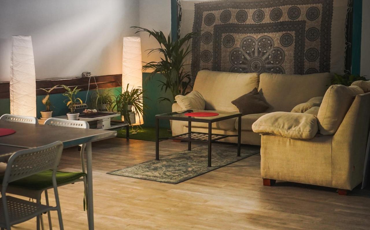 Single Fin Surf Hostel Arona  Esterno foto