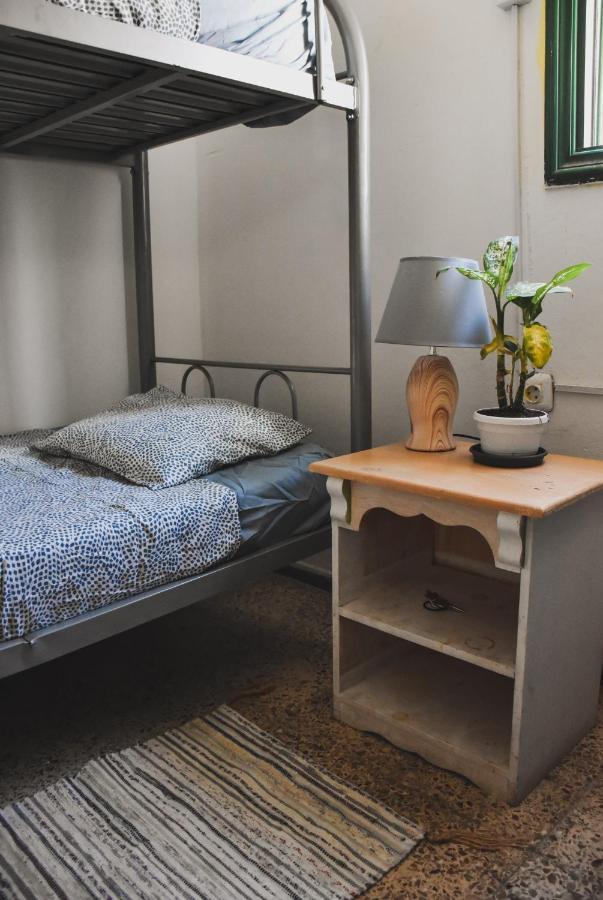 Single Fin Surf Hostel Arona  Esterno foto